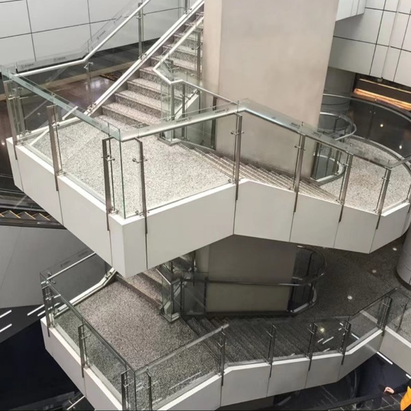 不銹鋼玻璃護(hù)欄立柱