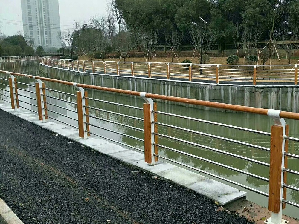 不銹鋼河道景觀護(hù)欄