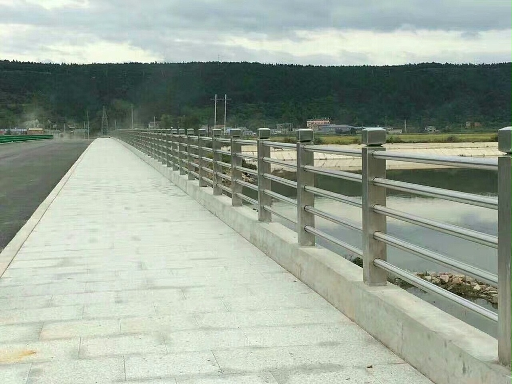 不銹鋼河道安全護(hù)欄