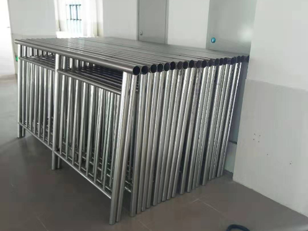 廣州華立科技學(xué)院不銹鋼護欄工程圓滿完工